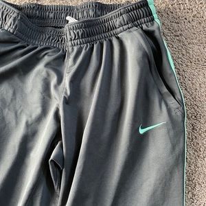 Women’s Nike dry fit sweats